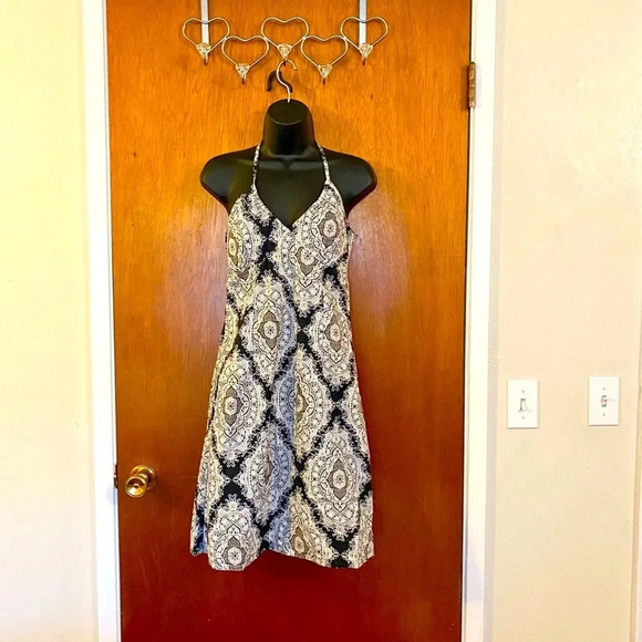 H&M Elegant Halter Neck Knee Length Dress Timeless Blue and White Baroque Print - Picture 6 of 16